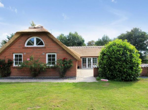 Holiday Home Erra - 250m from the sea by Interhome, Bogø By